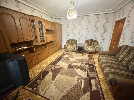 Сдам 2 комнатную квартиру на Сахарова.