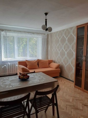 Сдам трехкомнатную квартиру на Черемушках - фото 1