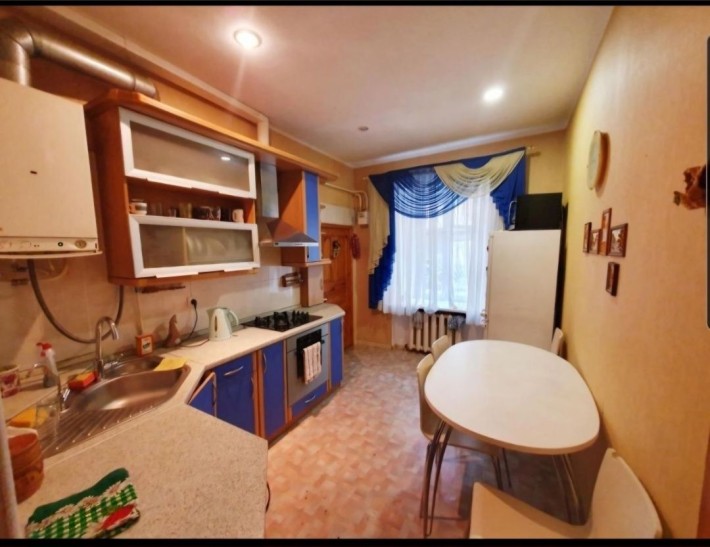 Сдам 3-комнатную квартиру от хозяйки в центре - фото 1