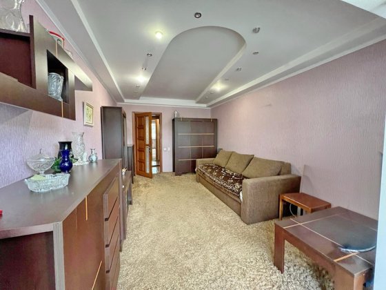 Продаж 3 кім.квартири Вул.Василькывська 8, Голосіївський район, метро Деміївська Киев