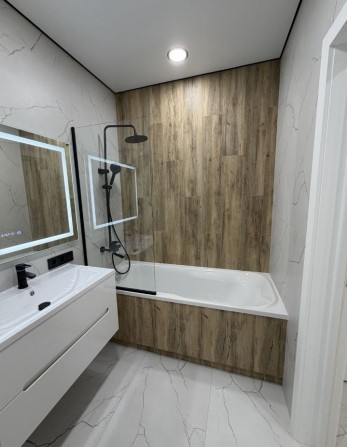 Продаж 1к квартири в ЖК Варшавський-3, Олександра Олеся 27 - фото 1