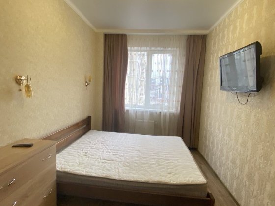 Сдам 2 шку на Таирова в новом доме  15000грн.