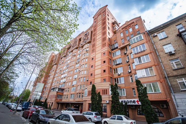 Продаж 4-кімнатної 2-рівневої квартири вул. Герцена 17/25, Шевченківський район, центр. - фото 1