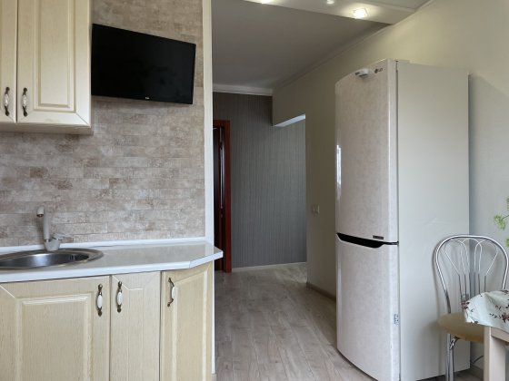 Продам 2-к квартира, 4 м-н (ВЛАСНИК). З меблями та технікою! Лозовая