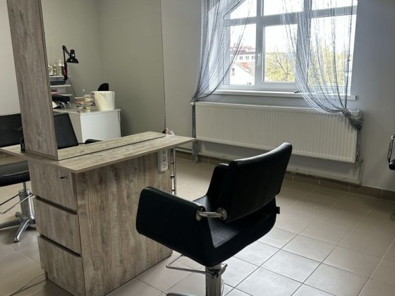 Оренда перукарського крісла Бердичев