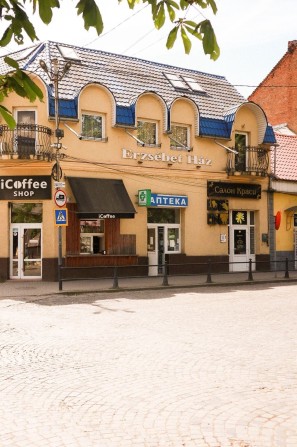 Оренда комерційного приміщення в центрі  м Берегове - фото 1