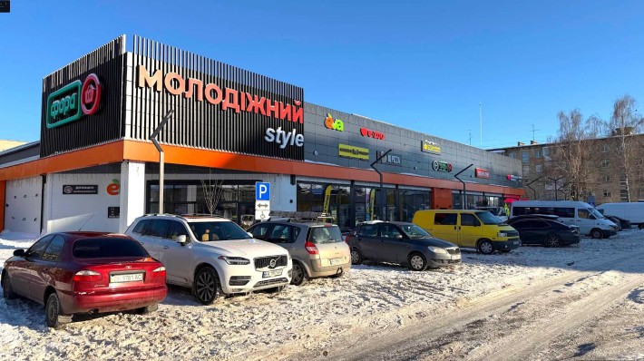 Оренда 395м2  в ТЦ "Молодіжний", вул. Молодіжна/Гоголя від Власника - фото 1