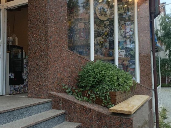 Продам готовий бізнес кав'ярню 12м з підвалом в прохідному місці. Каменец-Подольский