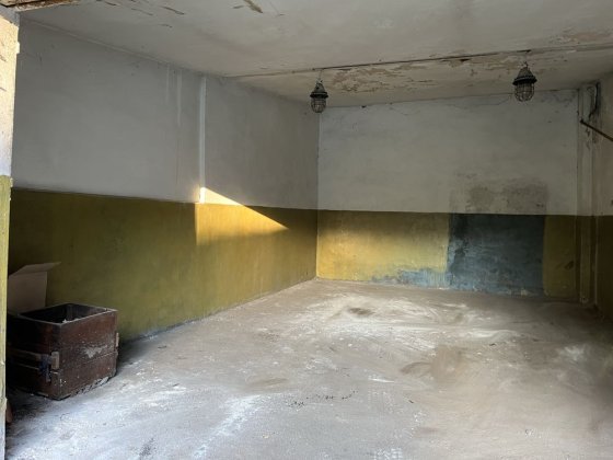 Сдам в аренду цех, склад, гараж, мастерскую 40 кв.м. И свой двор Лозова