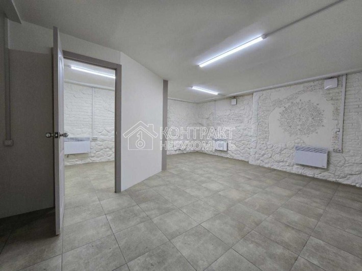 Оренда нежитлового цокольного приміщення 70м.кв.Мерефа,центр - фото 1