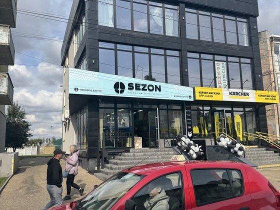 Магазин самий центр 180м.кв Нововолинськ