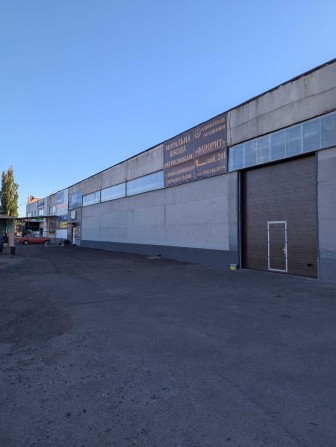 ОРЕНДА ПРИМІЩЕННЯ ПІД АВТОСЕРВІС, СКЛАД, ТОРГОВУ ПЛОЩУ -  600 м.кв. Червона лінія. - фото 1