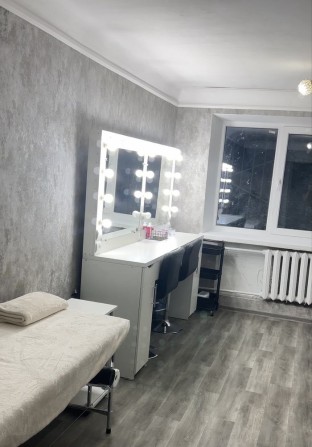 Здам в оренду кушетку, місце бровісту та  майстру манікюра - фото 1