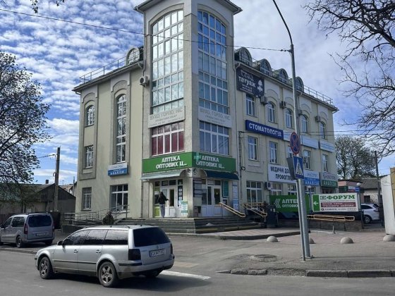 Здається напівпідвальне приміщення | р-н автовокзалу Умань