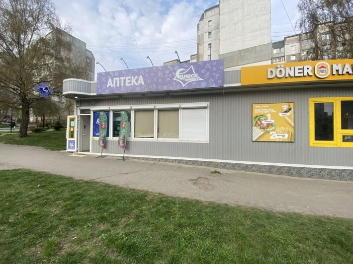 Топове фасадне приміщення на Озерній, 52 м2 - фото 1
