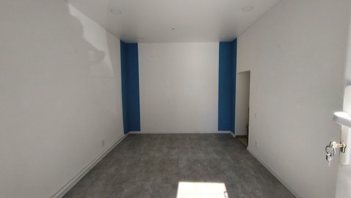 Оренда 18 м² з ремонтом фасад, вода, ідеально під бізнес - фото 1