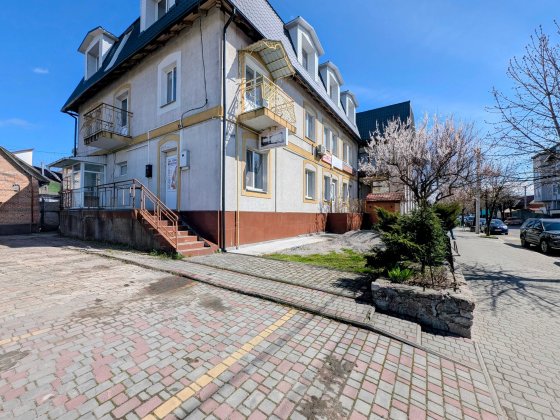 Оренда приміщення  в Центрі міста  перший поверх з водою Белая Церковь