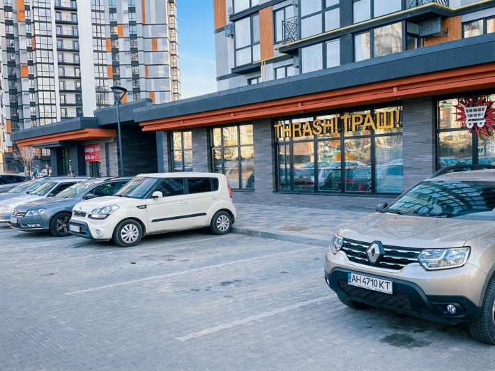 Оренда фасадного приміщення 95 м² у центрі м. Вишневе, ЖК Атмосфера. - фото 1