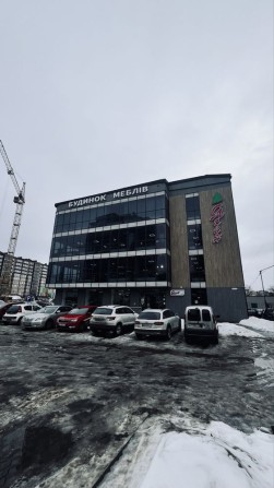 Комерційні приміщення в ОРЕНДУ в НАЙціннішій локаціі міста Зарічанська - фото 1