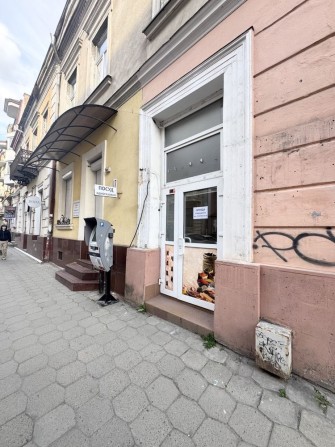 Оренда комерційного приміщення у центрі міста, вул. Мазепи. - фото 1
