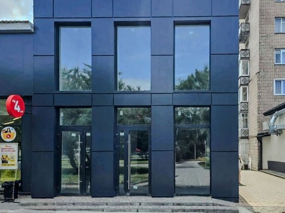 Здам в оренду фасадне приміщення перша лінія  187 м2 навпроти ВЕЛЕСу Івано-Франківськ