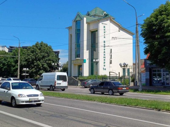 ТОП ЛОКАЦІЯ! Оренда 682м2 на фасаді Проспекту Кн.Володимира Белая Церковь