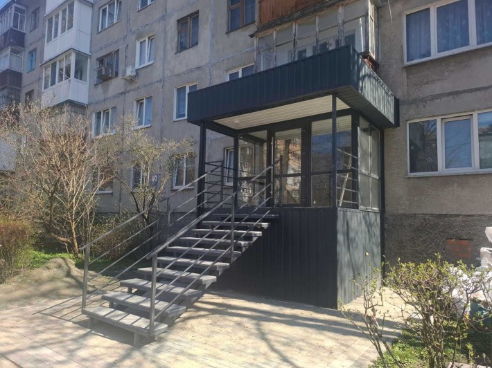 Оренда приміщення на фасаді в районі Піонерської - фото 1