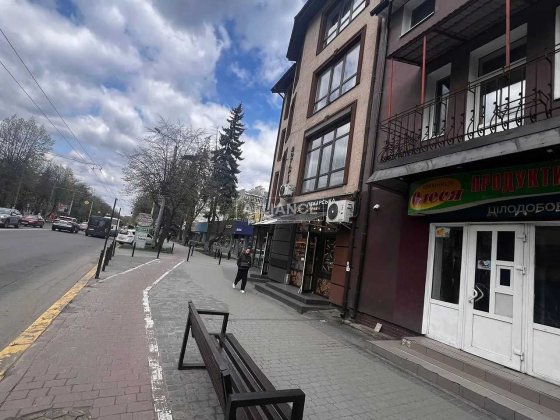 Оренда комерційного приміщення в ЦЕНТРІ МІСТА - біля зупинки Івано-Франківськ