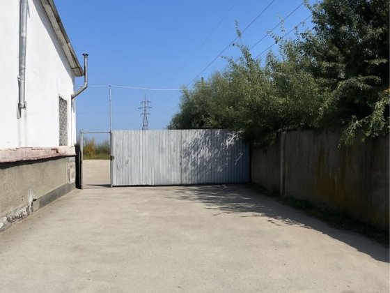 Оренда склад 120 м.кв. і велика окрема територія (8 соток землі) з ним Івано-Франківськ