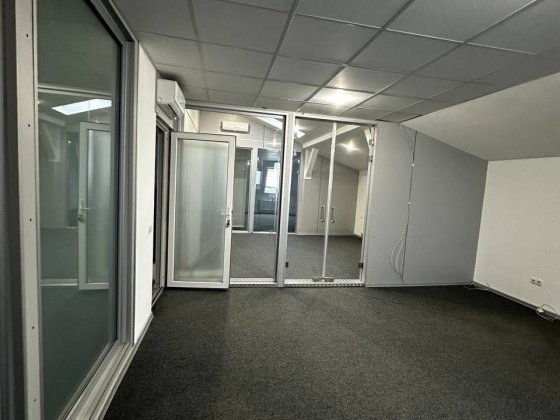 Оренда офісу з оптоволокном 24 м2 Івано-Франківськ