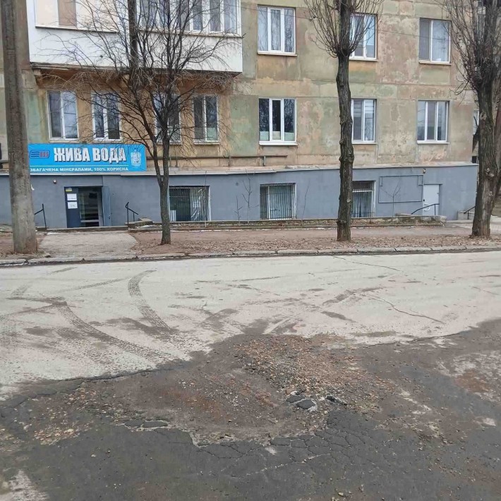 Оренда приміщення (Артем, біля к-т Олімп) 1-й поверх 100 м2 або окремими кімнатами: магазин, офіс, с - фото 1