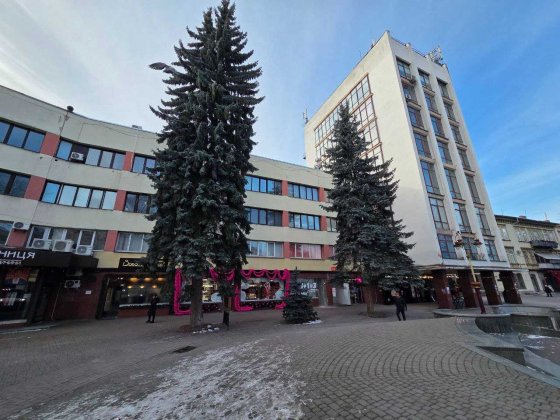 Оренда цокольного приміщення 400м2 біля фонтану_VD Івано-Франківськ