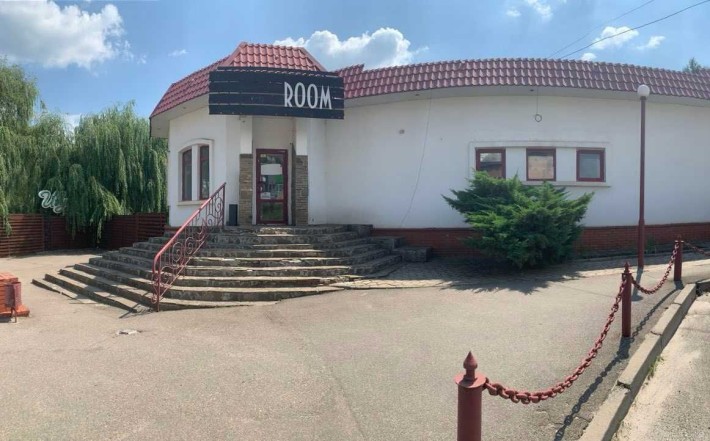 Оренда приміщення 120 м² з великою літньою площадкою — під ресторан або бізнес - фото 1