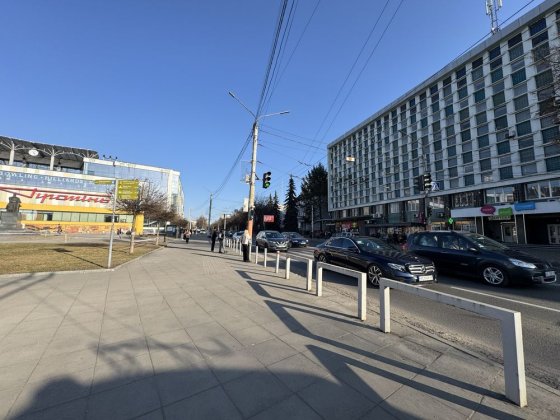 Промінь, суборенда на зупинці Луцк