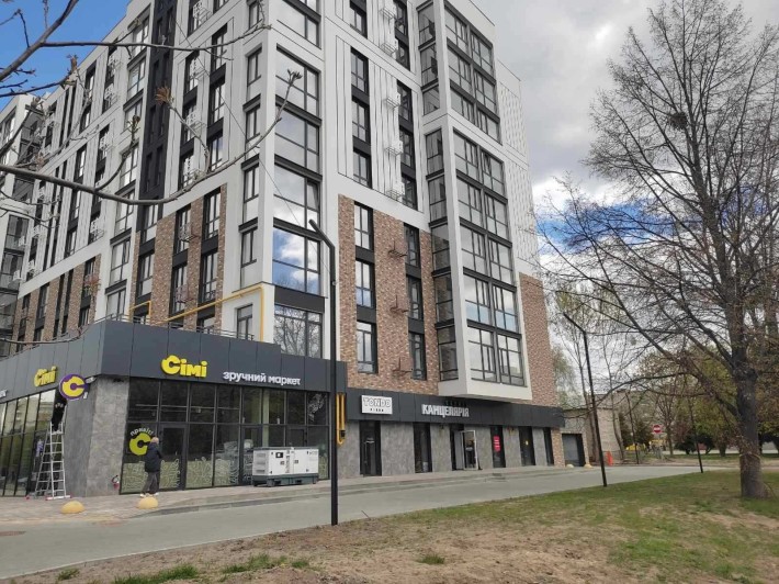 Оренда приміщень на 1-му  поверсі, від 30 м.кв. ЖК Ренесанс - фото 1