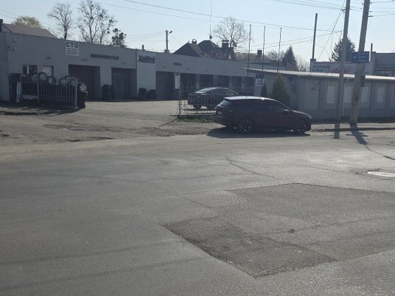 Приміщення для проживання, офісу чи магазину Луцк