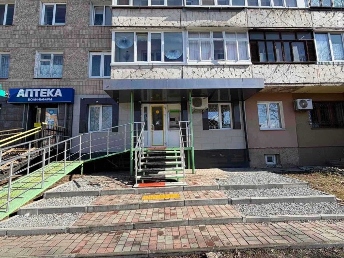Оренда комерційного приміщення 86,2 м² просп. Відродження ВІД ВЛАСНИКА - фото 1