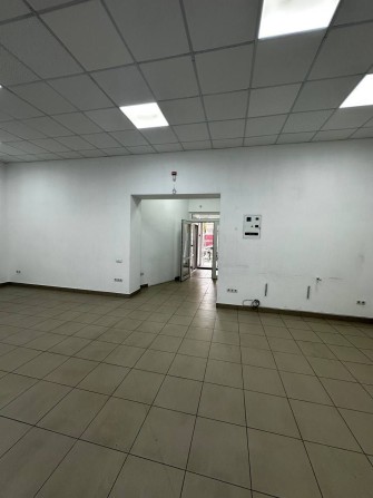 Оренда фасадного приміщення в центрі міста 58 м2 - фото 1