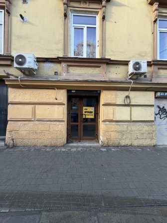 ФАСАДНЕ ПРИМІЩЕННЯ В ЦЕНТРІ ІВАНО-ФРАНКІВСЬКА (біля СТОМЕТРІВКИ) - фото 1