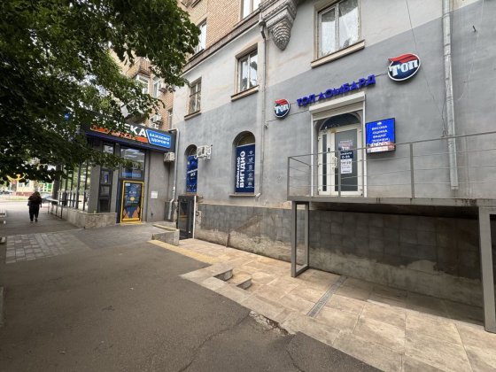 Аренда цокольного помещения, Проспект Почтовый, фасад, 224 м2 Кривий Ріг