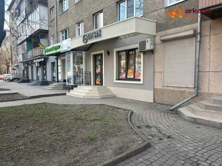 Оренда фасадного приміщення 73м² на вул. Галицькій  ТОП-Локація! Центр - фото 1