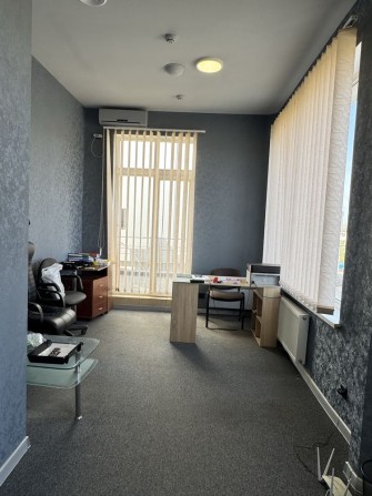 Оренда офісного приміщення 25 м.кв, балкон, 95 квартал, ТЦ Міленіум - фото 1