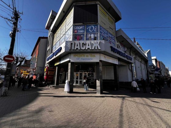 Оренда комерційного приміщення 18м2 ТЦ"Пасаж"_IK Івано-Франківськ
