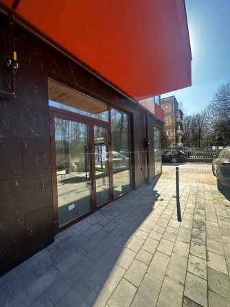 Оренда фасадного приміщення 93 м2 в ЖК Діброва Парк - фото 1