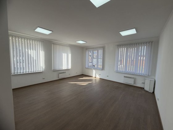 Оренда офісного приміщення 60 м² Івано-Франківськ