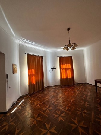 Оренда автентичного офісу 50 м2 біля стометрівки - фото 1