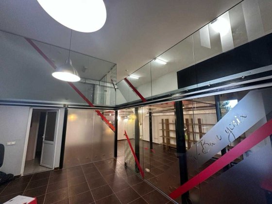 Офіс/салон у центрі, Південний бульвар, 22 -готове рішення для бізнесу Івано-Франківськ