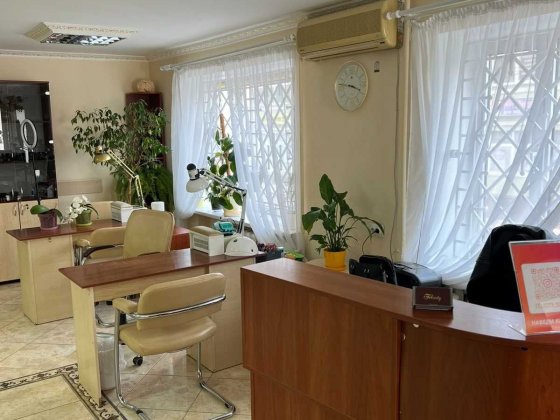 Оренда приміщення облаштоване під салон краси