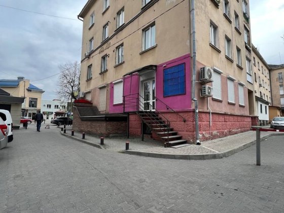 Центр, вул. Галицька, фасадне приміщення Івано-Франківськ