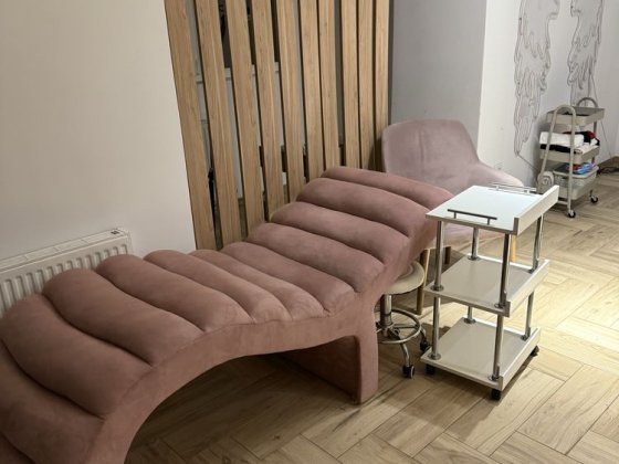 Оренда анатомічної кушетки в салоні краси Івано-Франківськ